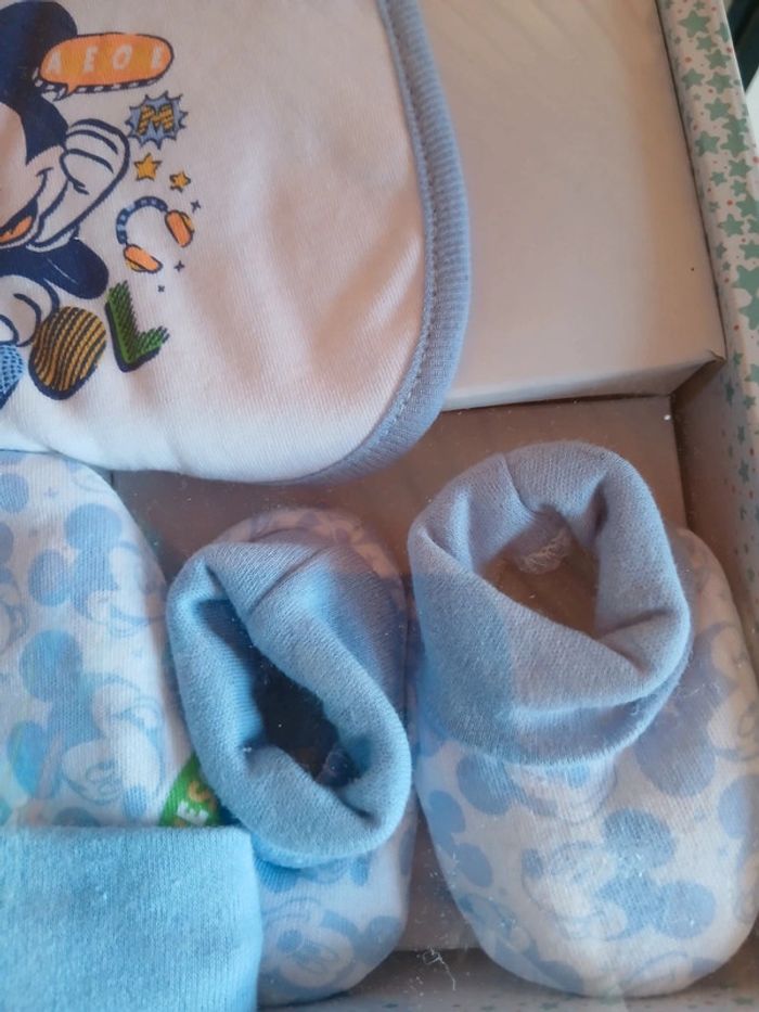 Coffret bébé neuf mickey - photo numéro 4