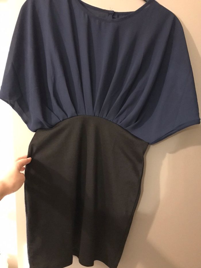 Jolie robe bleu marine/noire chic - photo numéro 2