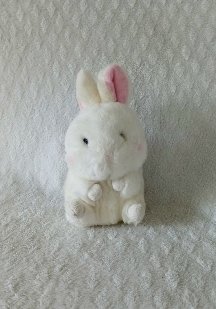 peluche lapin Aurora