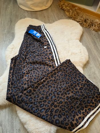 Pantalon adidas léopard 