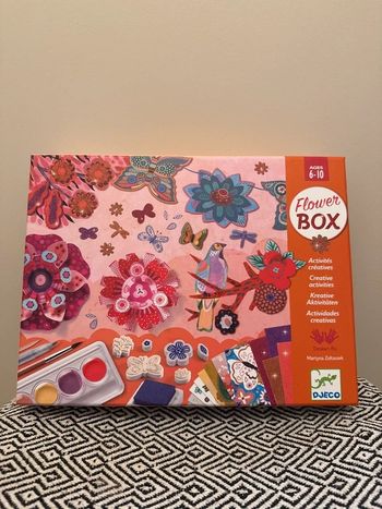 Djeco - Coffret multi-activités Flower Box