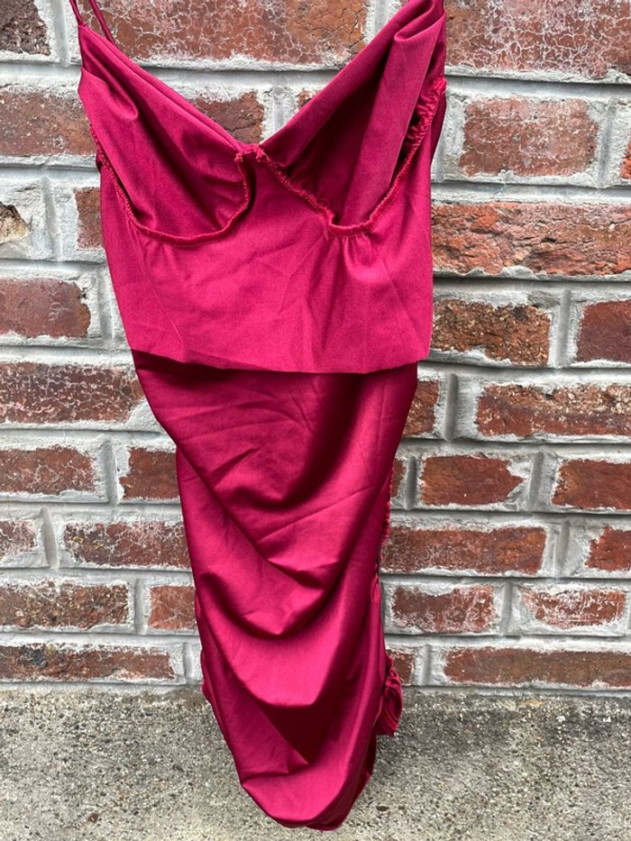 Robe moulante sexy soirée couleur Bordeau/vin - photo numéro 12