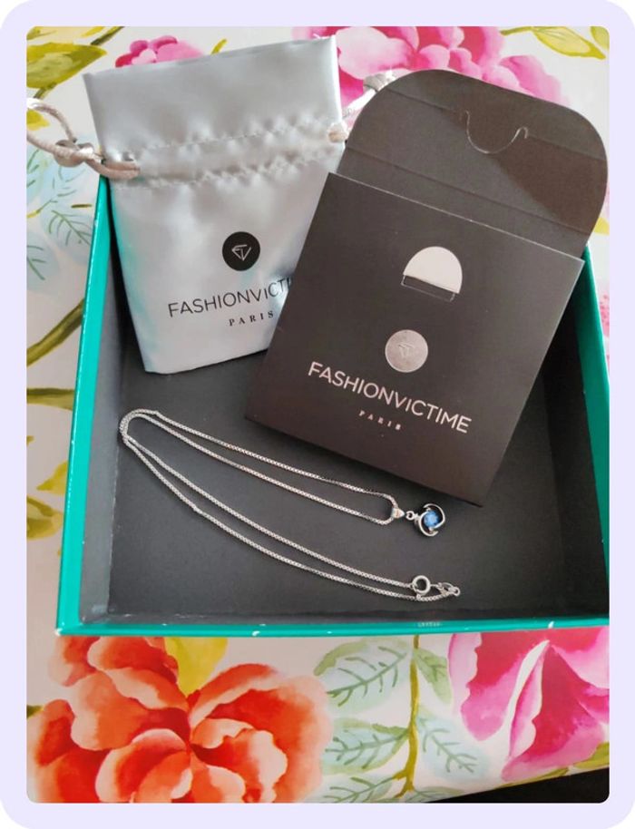 Collier pendentif neuf - photo numéro 2
