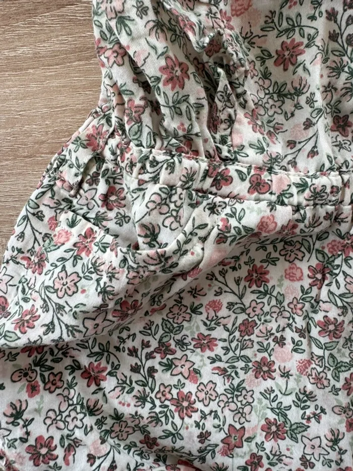 Combinaison à fleurs Tape à l’œil 9 mois TBE - photo numéro 6