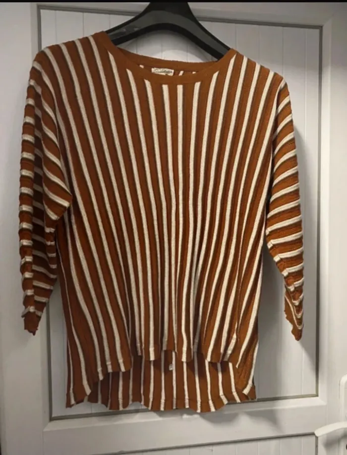 Pull léger rayé camel et blanc Season neuf taille S/M - photo numéro 2