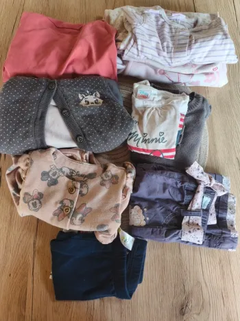 Lot de 17 vetements fille 3 mois
