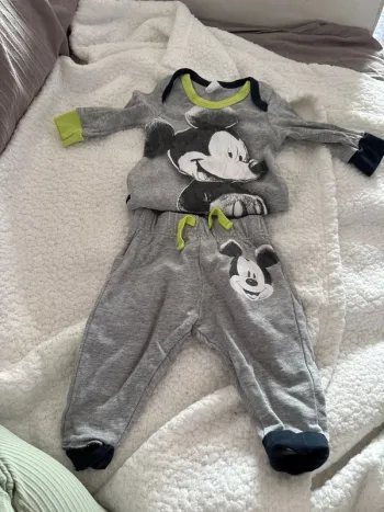 Ensemble Mickey 90 years 3 mois