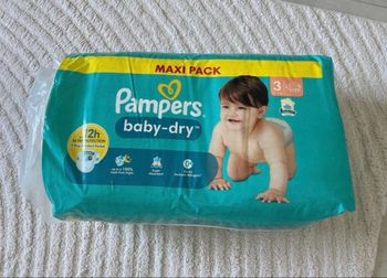 Couche Pampers taille 3