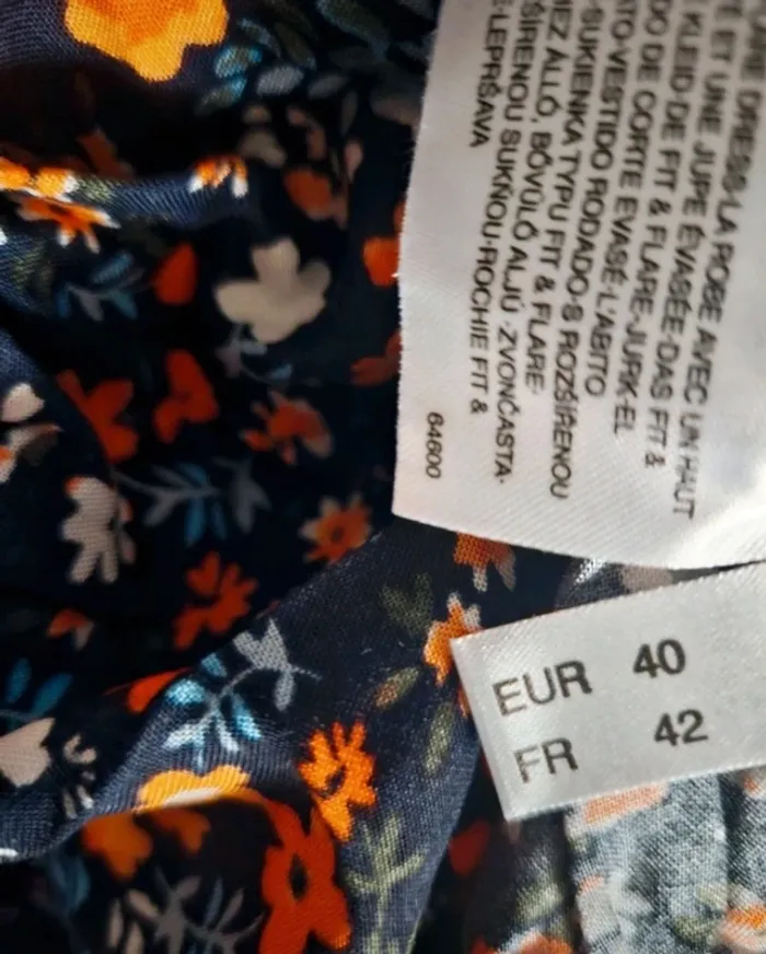 Robe bleu marine foncé fleurie Yessica Taille 40/42 Neuve - photo numéro 5