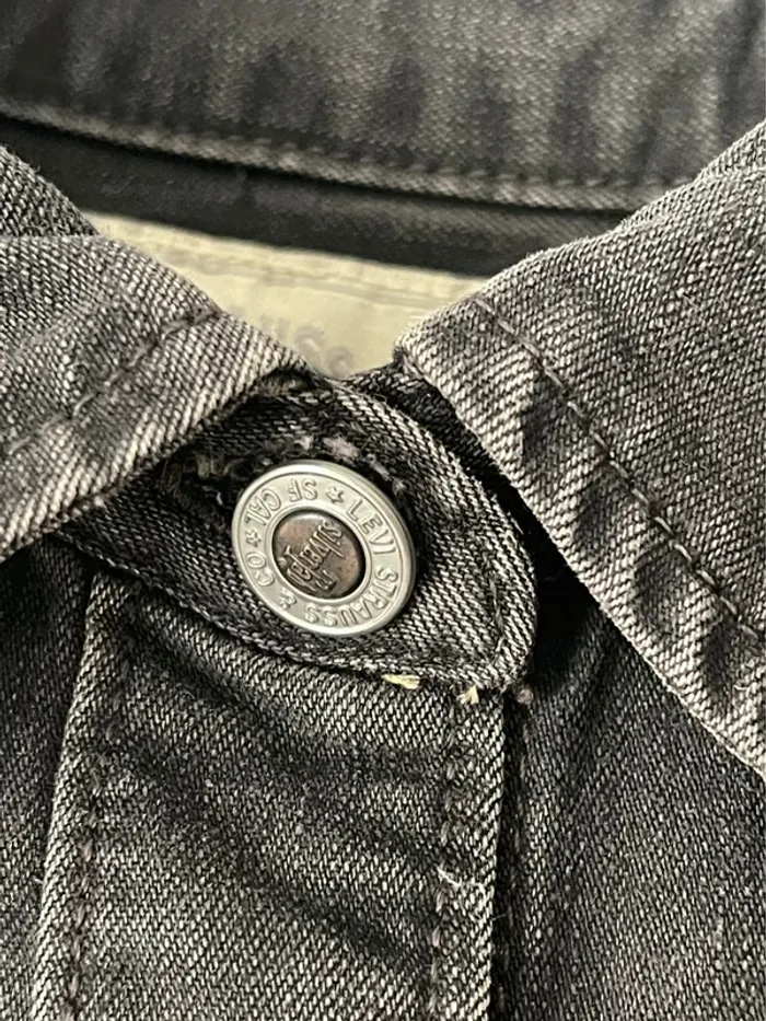 Chemise ou surchemise Levi’s taille S coupe ample oversized en jean gris / noir bleached délavé - photo numéro 6