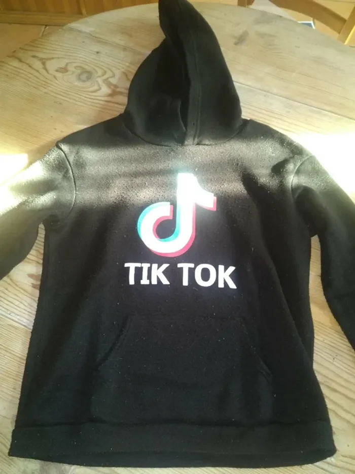Sweat Noir Fille Tik tok