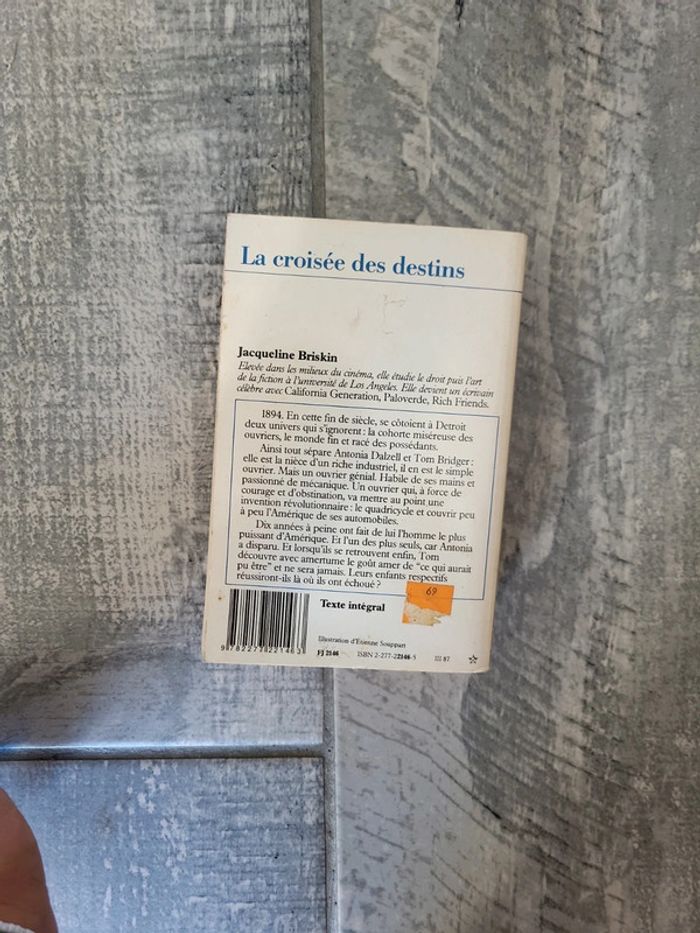 Livre la croisée des destins - photo numéro 3
