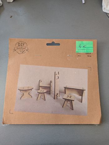 Kit meubles  vitrine poupée