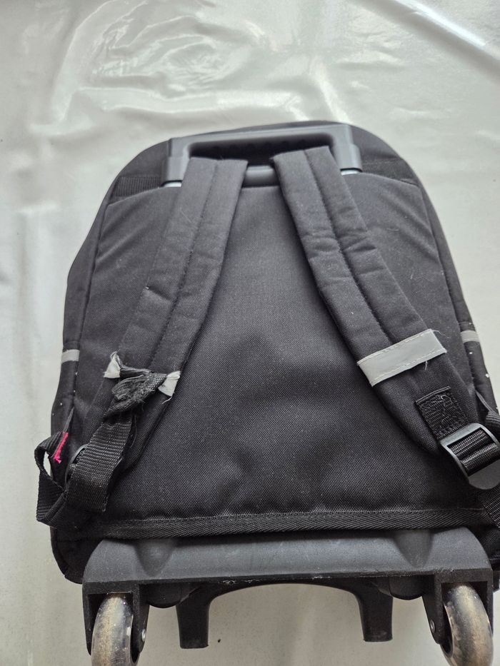 Sac à dos à roulettes - photo numéro 2
