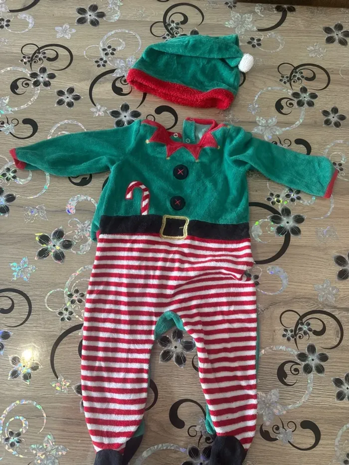 Pyjama et bonnet lutin