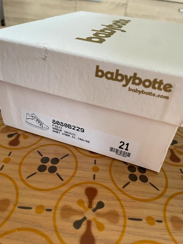 Chaussures marque Babybotte T21 - photo numéro 2