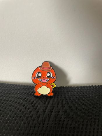 Pin’s Salameche charmander cartoon Pokémon broche en  très bon état