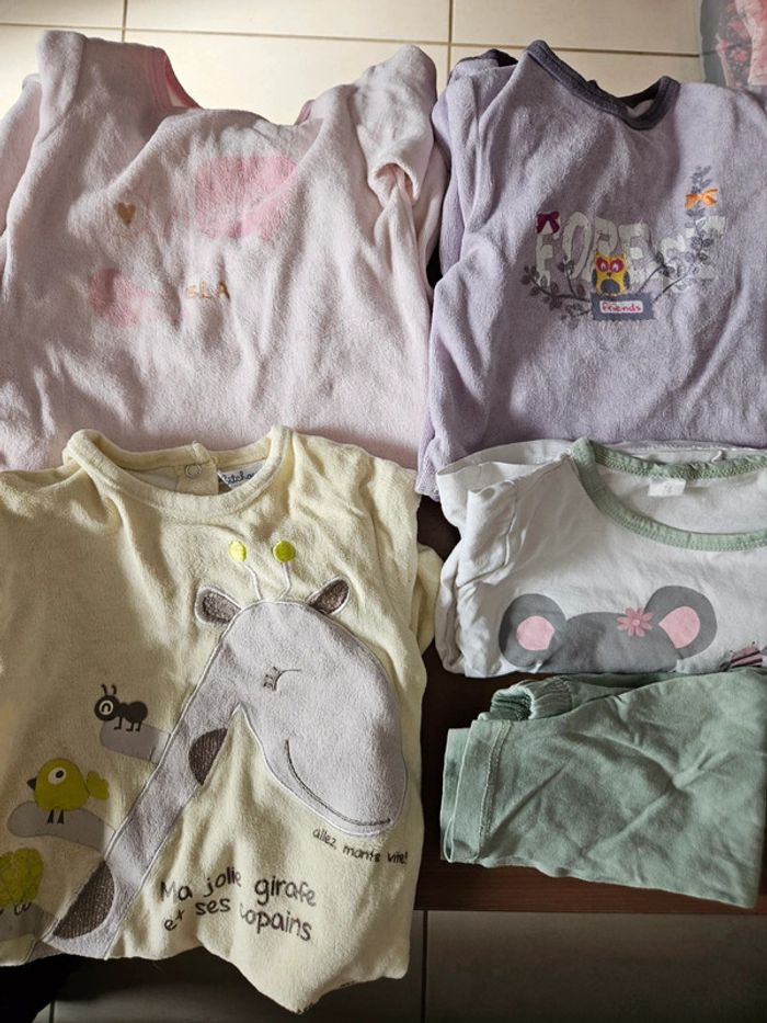 Lot pyjamas 9 mois - photo numéro 3