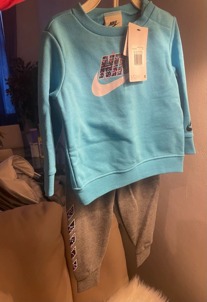 Ensemble Nike bébé deux pièces - photo numéro 3