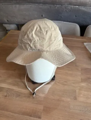 chapeau de loisir en tissus beige anti uv