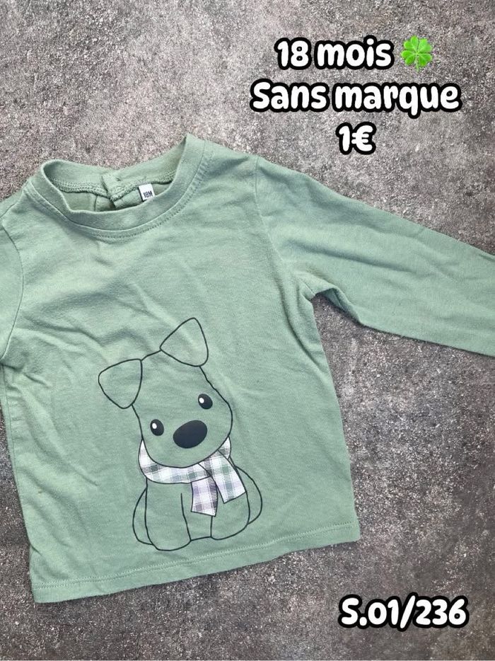 T-shirt 🍀 18 mois 🍀 Sans marque