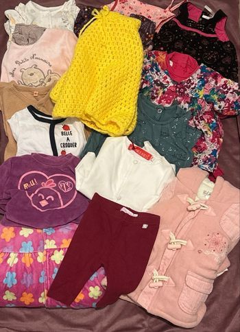 Lot de 24 vêtements 3 mois