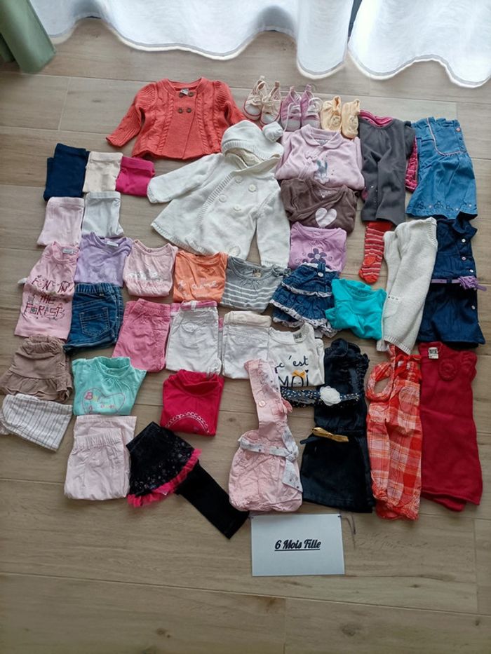 Lot vêtements bébé fille 6 mois