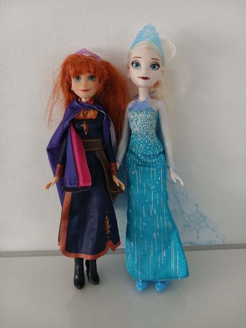 Lot de 2 Poupées Disney "La Reine des Neiges" - Elsa et Anna