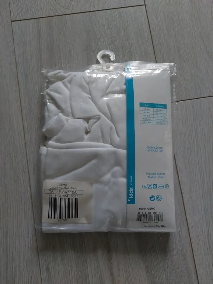2 t-shirts blanc - photo numéro 2