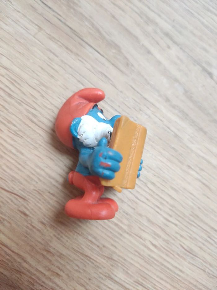 Grand Schtroumpf livre jaune foncé - photo numéro 3