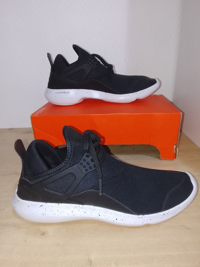 Air Jordan fly 89 lunarlon  taille 42.5