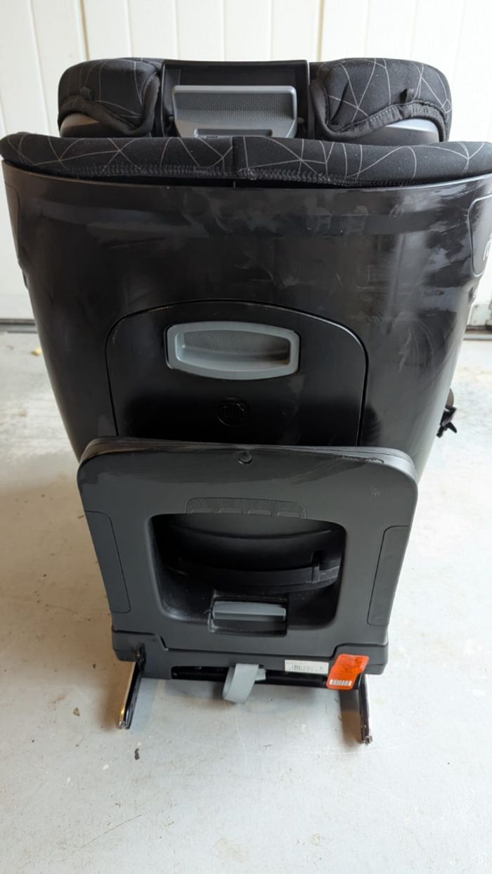 Siège auto Britax Römer Dualfix i-Size Crystal Black pivotant + ISOFIX - photo numéro 2