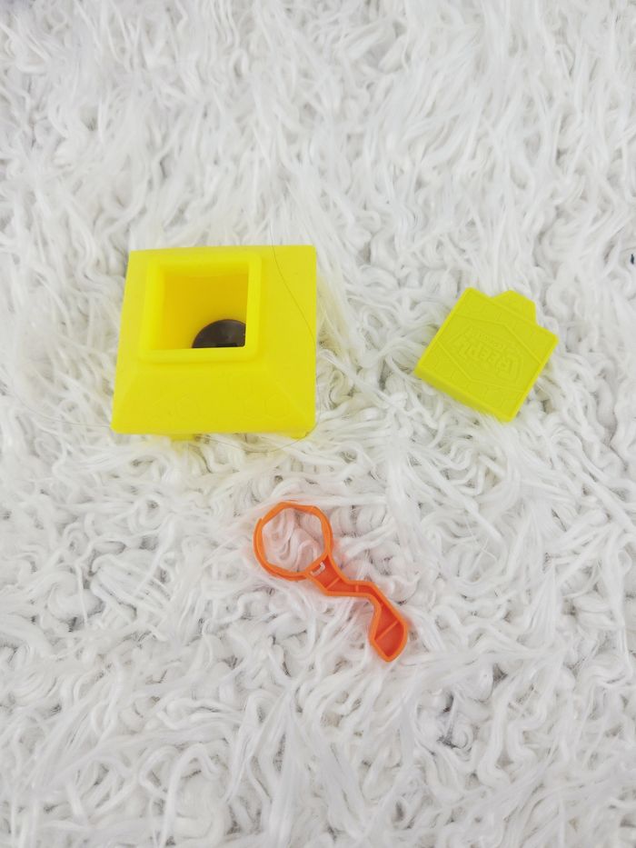 Monster Lab laboratoire de monstres marque Giochi Preziosi 🎅 - photo numéro 5