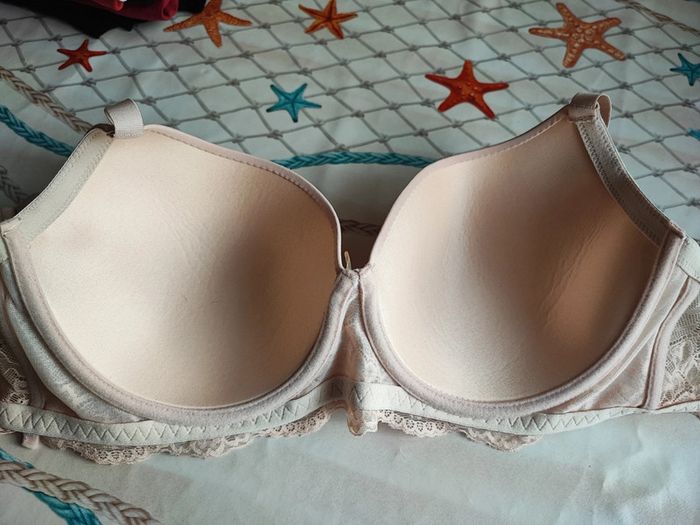 Soutien gorge 95D - photo numéro 4