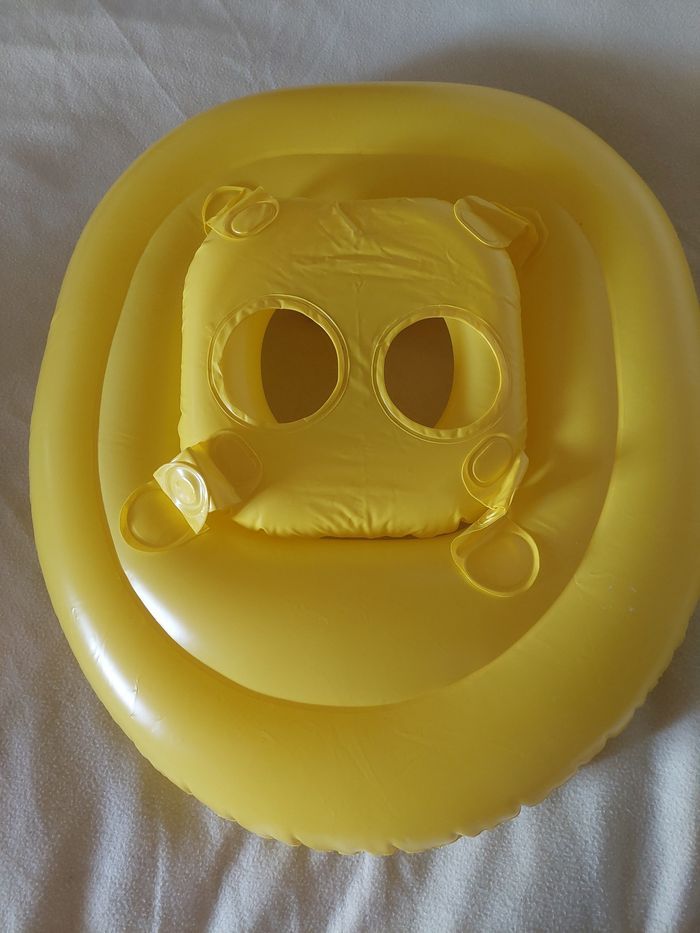 Bouée siège  flottante  bébé jaune 6/12 mois TBE  🌊 - photo numéro 4