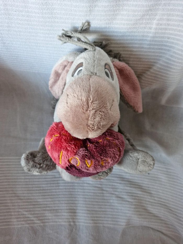 Peluche  bourriquet avec coeur Disney  nicotoy - photo numéro 8