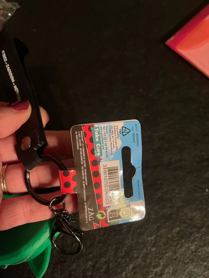 Porte-clefs, porte-monnaie, Miraculous chat noir - photo numéro 3