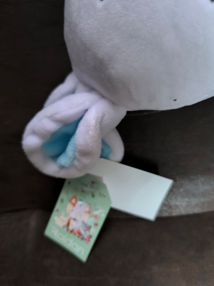 Peluche lapin cartoon neuve - photo numéro 3