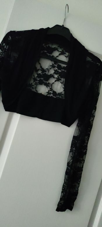Boléro dentelle