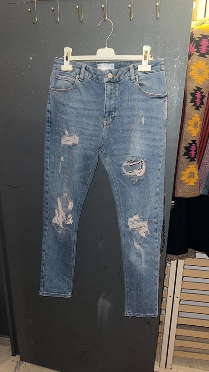 Extensible superbe jea troué skinny - photo numéro 2