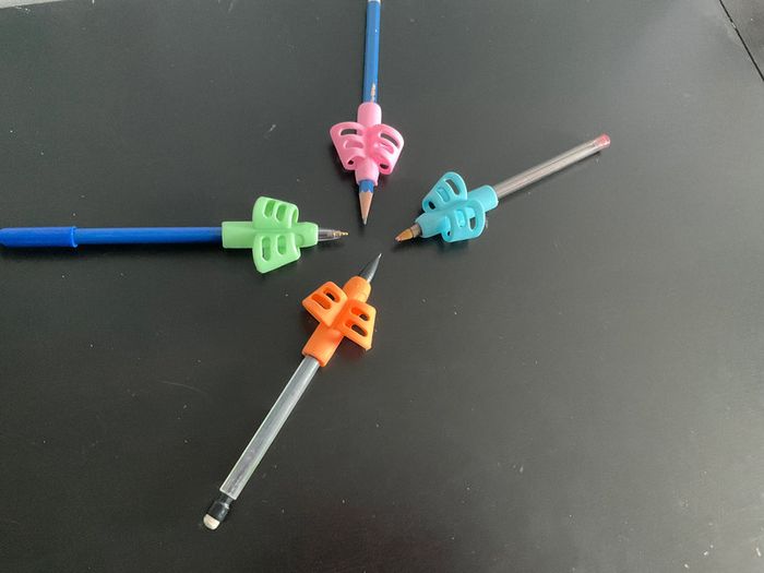 Guide / Correcteur pour l'écriture en silicone à l'unité - photo numéro 5
