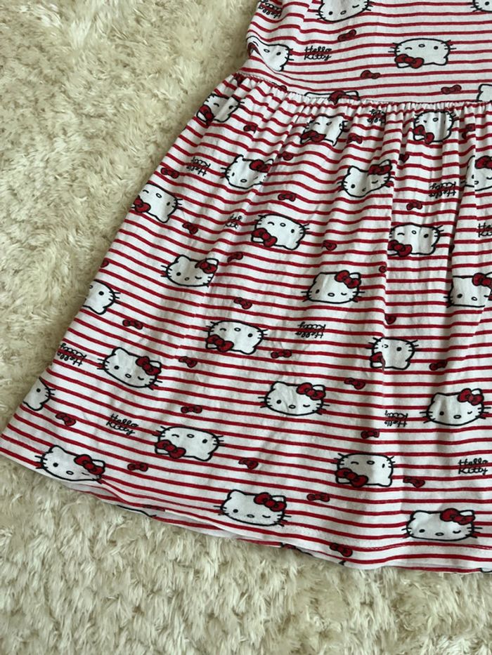 Robe Hello Kitty, 4 ans - photo numéro 2