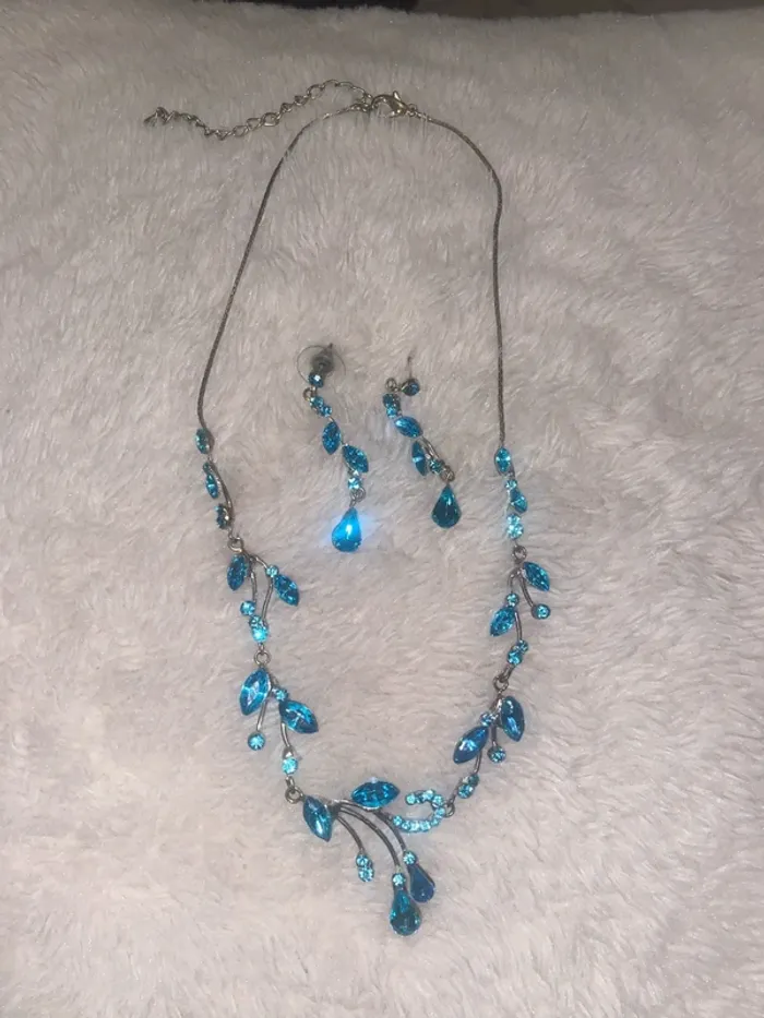 Parure de bijoux cristal bleu - photo numéro 9