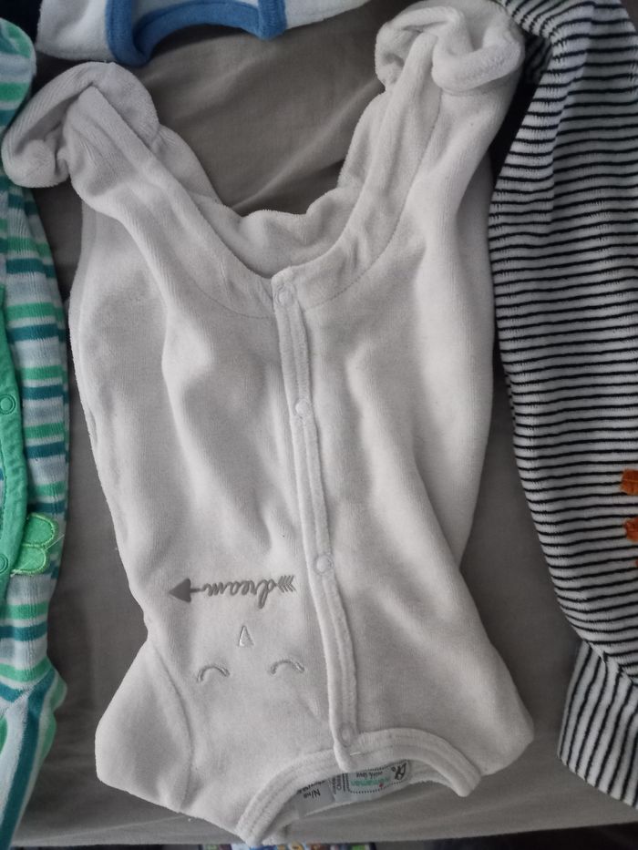 Lot de 7 pyjama velours idéal pour l'hiver. - photo numéro 4