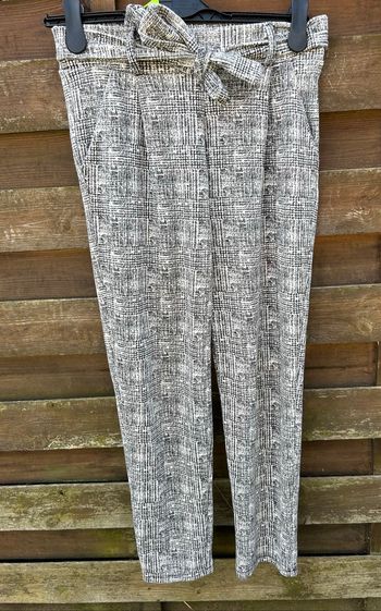 Pantalon gris et noir