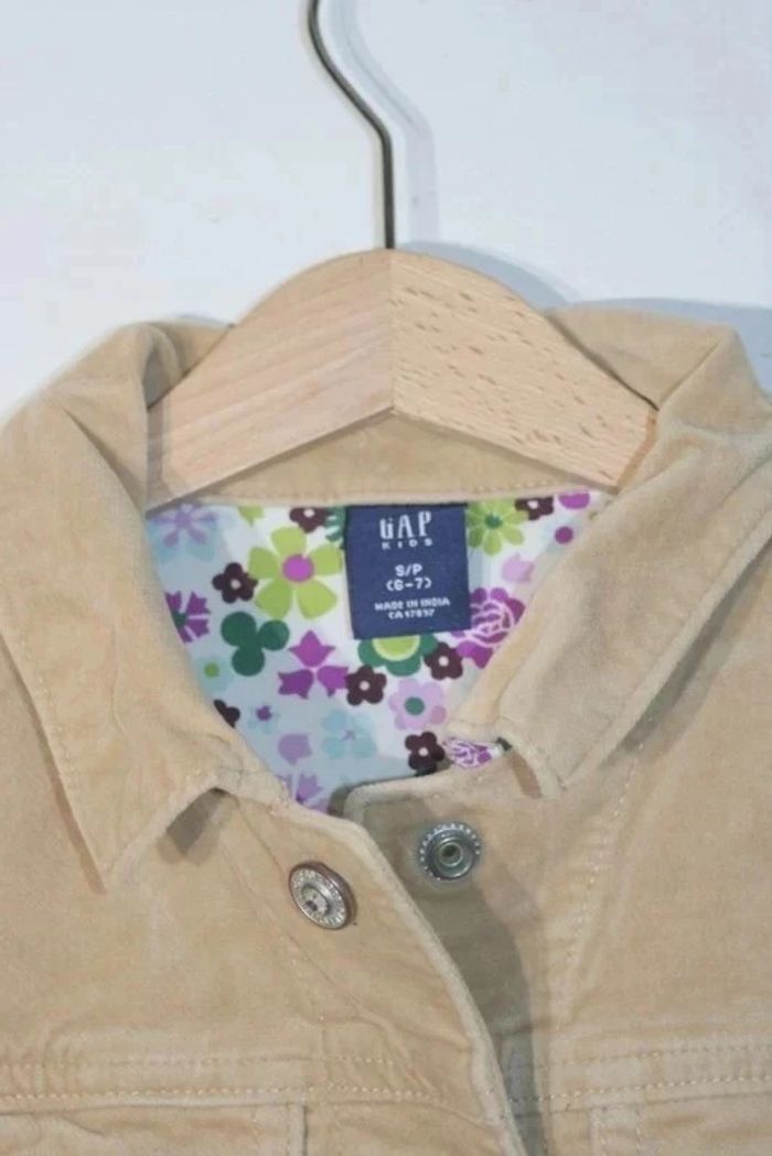 Veste en velours sans côte de chez Gap, taille 6/7 ans - photo numéro 2