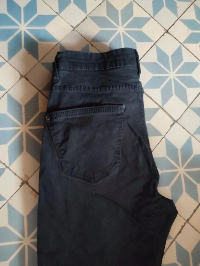 Jean noir Camaïeu taille 36 - photo numéro 2
