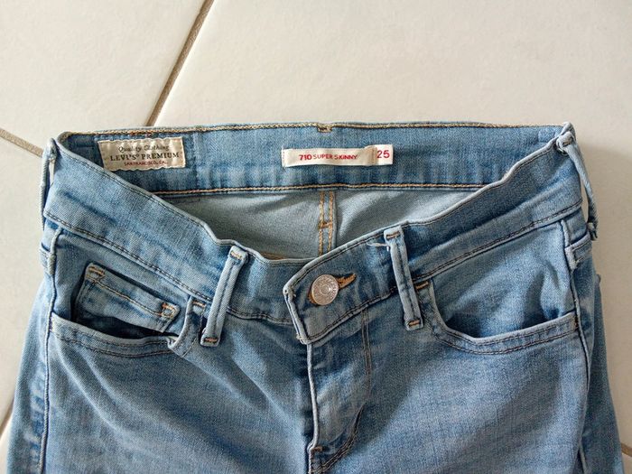 Levi's 710 super skinny 25-30 - photo numéro 2