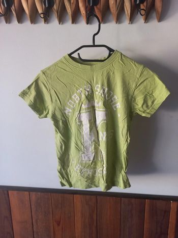 Tee-shirt vert
