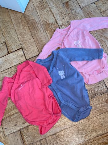 Lot 3 bodies petit bateau 1 mois